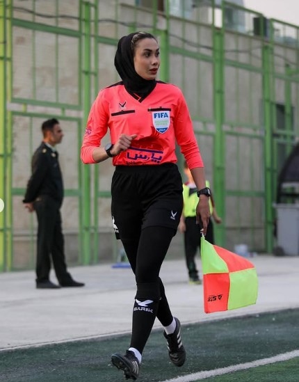 آتنا لشنی