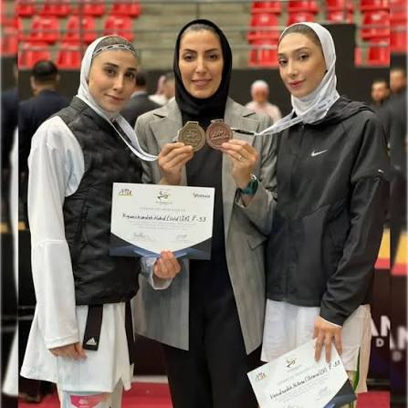 مینو مداح