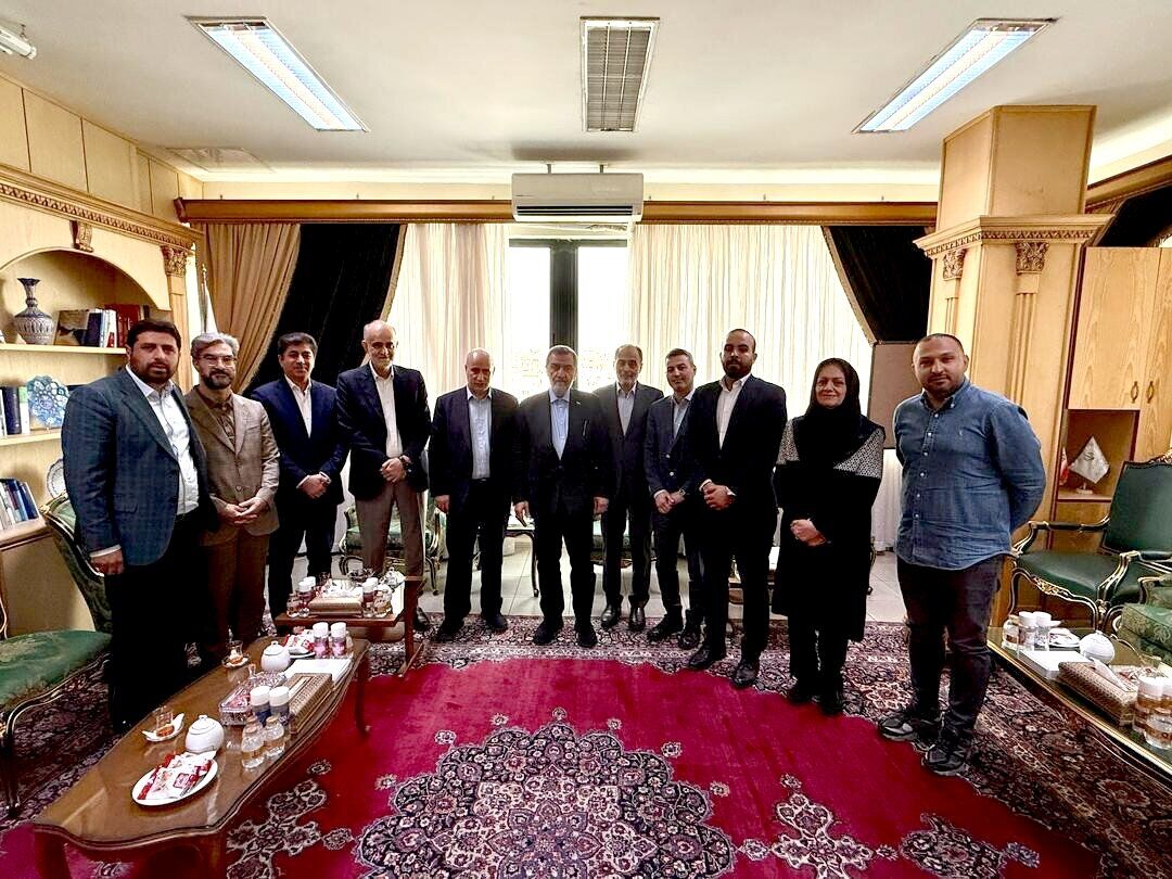 عکس | مهدی تاج در نهاد ریاست جمهوری؛ ملاقات فدراسیونی‌ها با محسن رضایی
