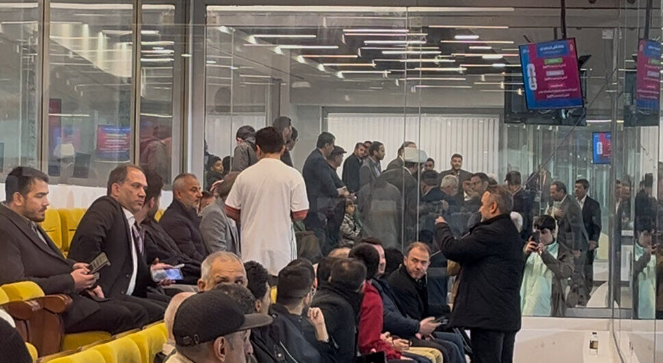 عکس | یک‌ پرسپولیسی، تماشاگر ویژه بازی تیم ملی